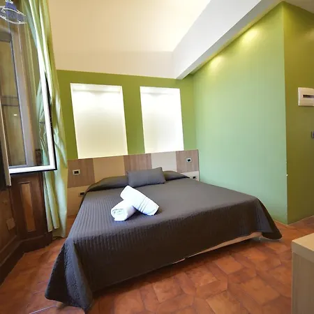 Del Duomo 4*