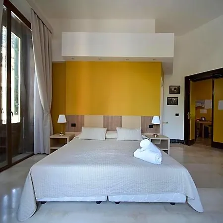 Del Duomo 4*